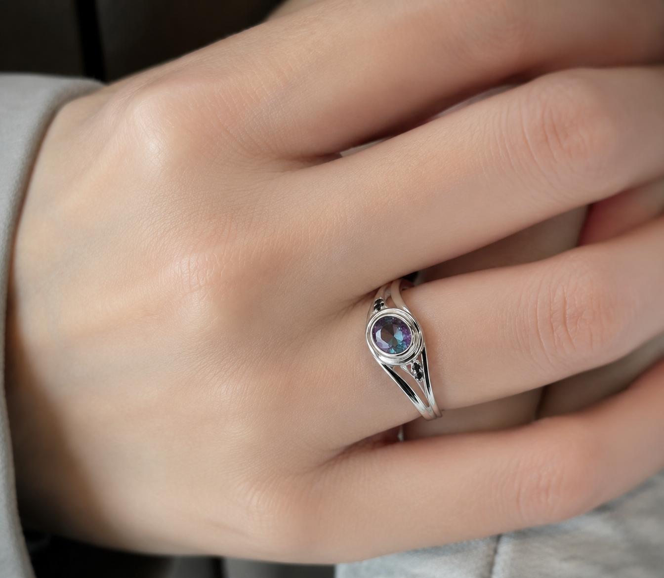 Scorpio Sonqo Vow Coil Ring 5